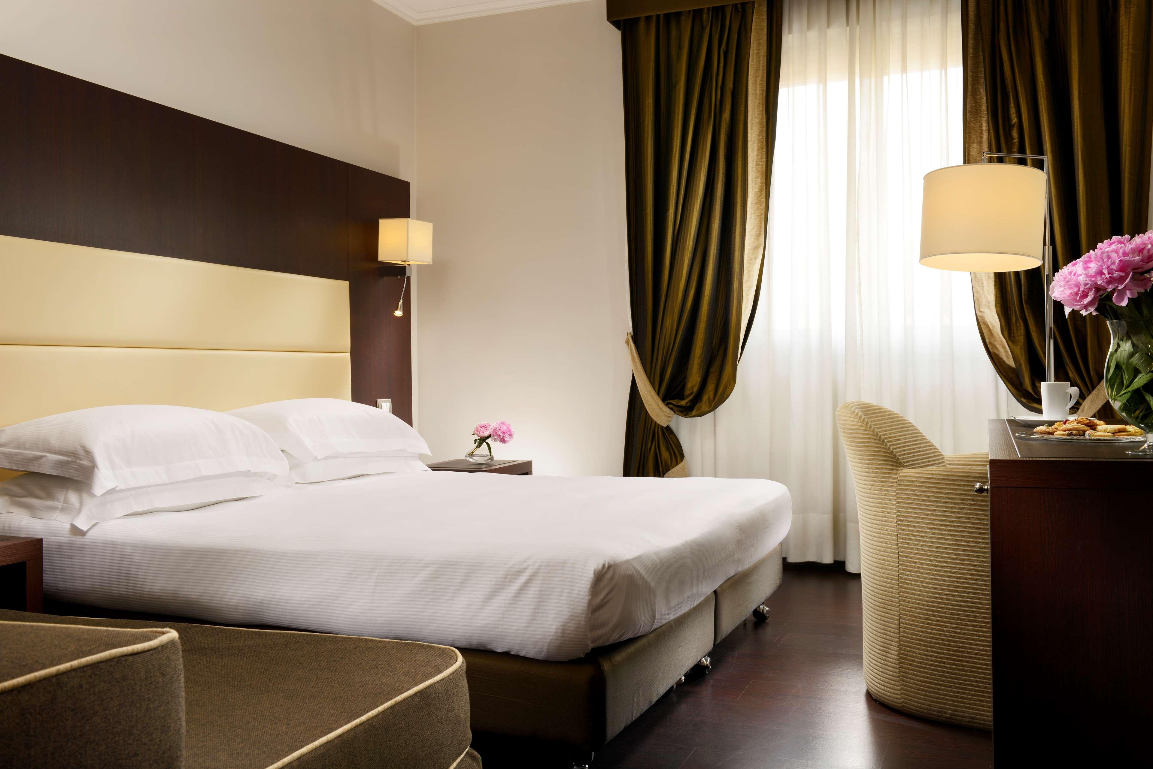 רומא Fh55 Grand Hotel Palatino מראה חיצוני תמונה