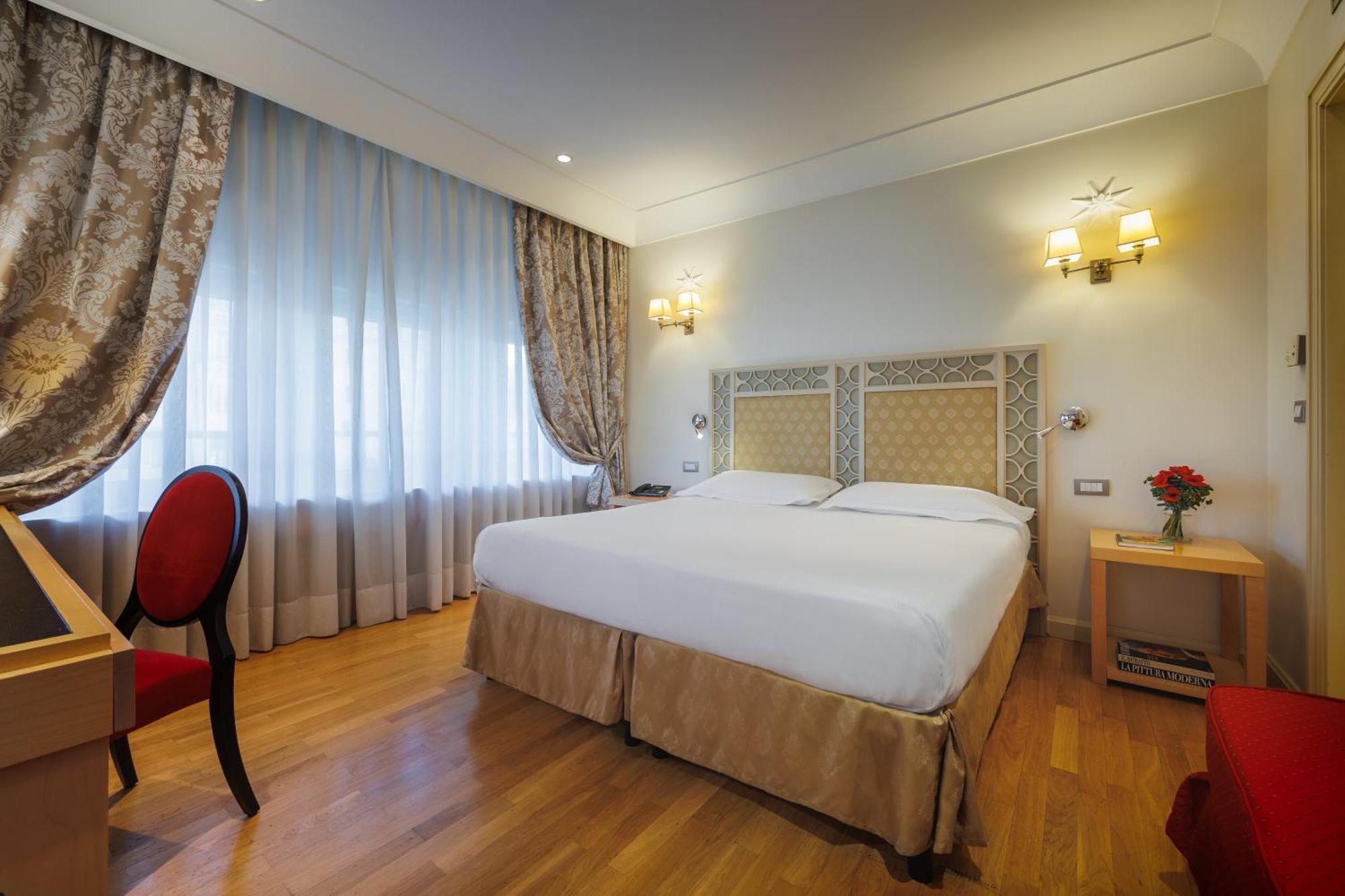 רומא Fh55 Grand Hotel Palatino מראה חיצוני תמונה